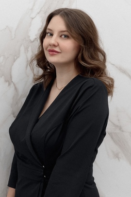 Антонова (Верхотурцева) Анна Владимировна